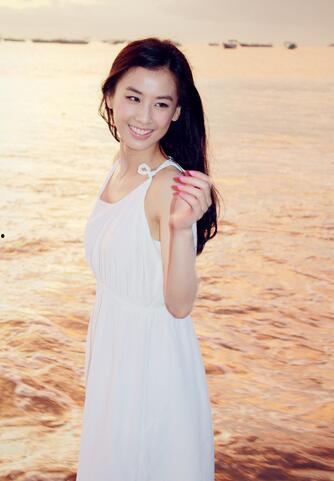 网友爆料黄圣依视频大全,网友爆料引发热议